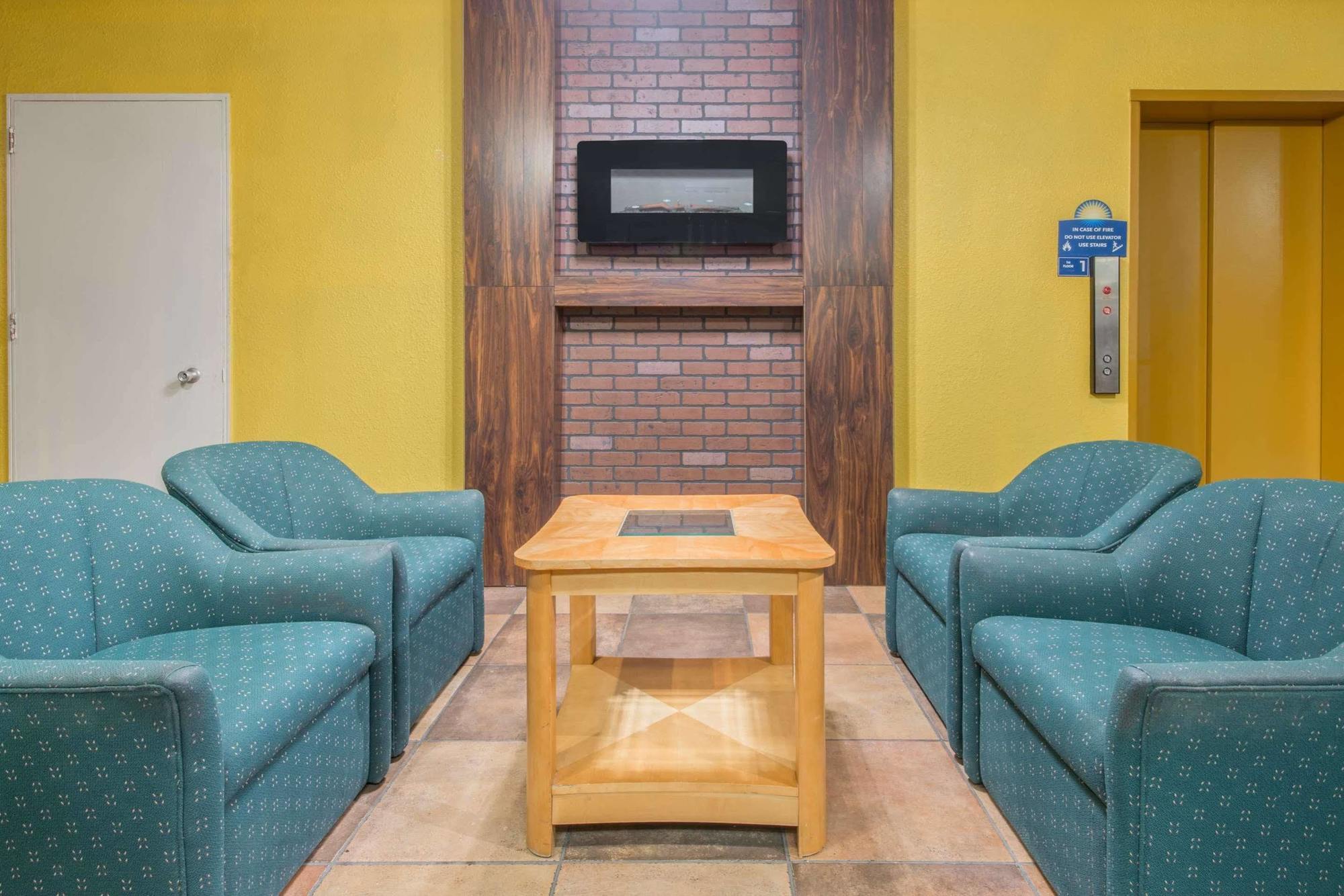 Days Inn Missoula University Extérieur photo